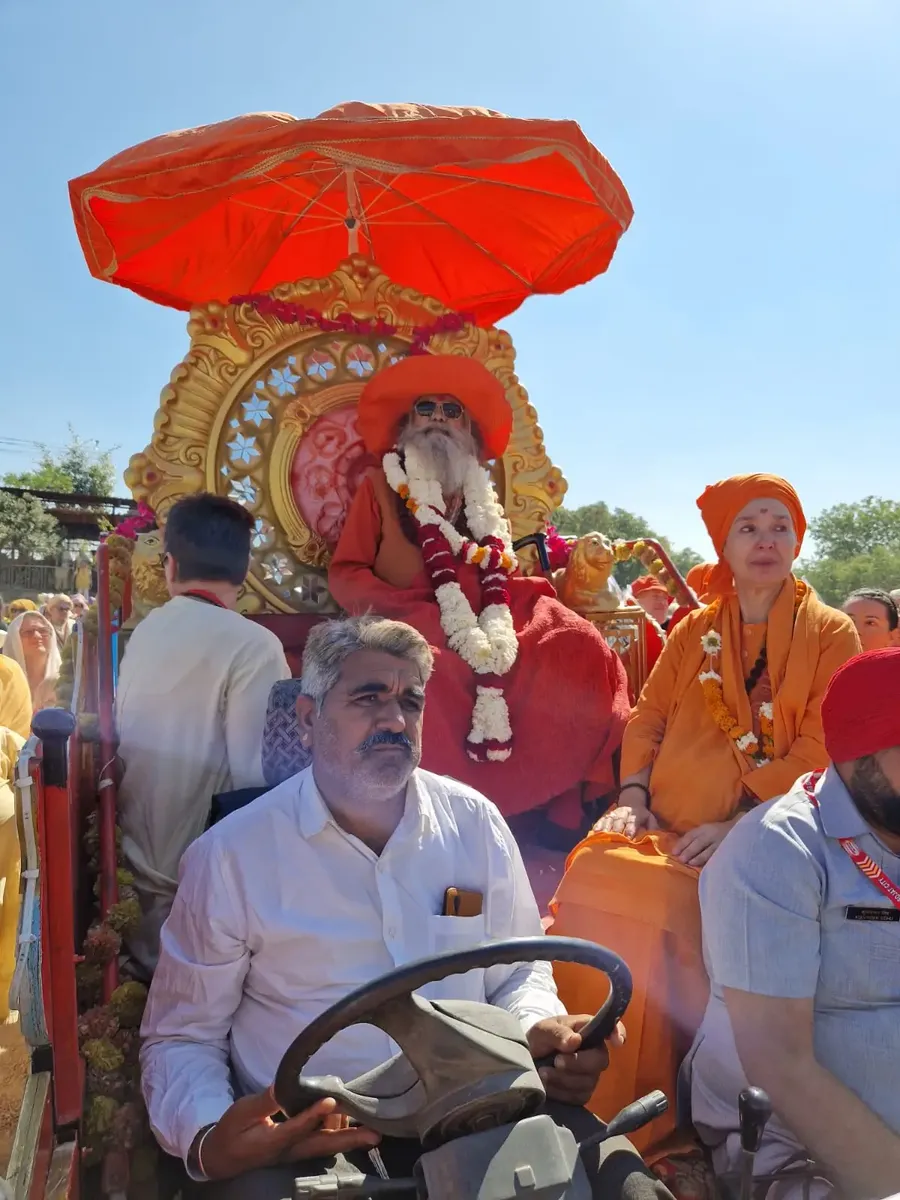 opening-of-om-ashram-day-1 mainImage