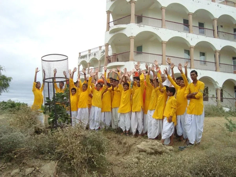 peace-prayer-in-om-ashram-jadan mainImage