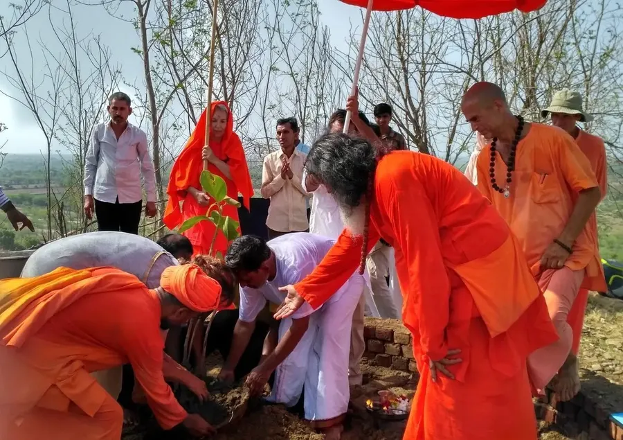 peace-tree-planting-ceremony bodyImage