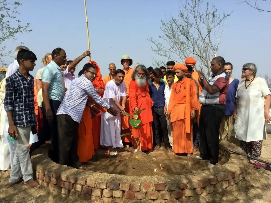 peace-tree-planting-ceremony bodyImage