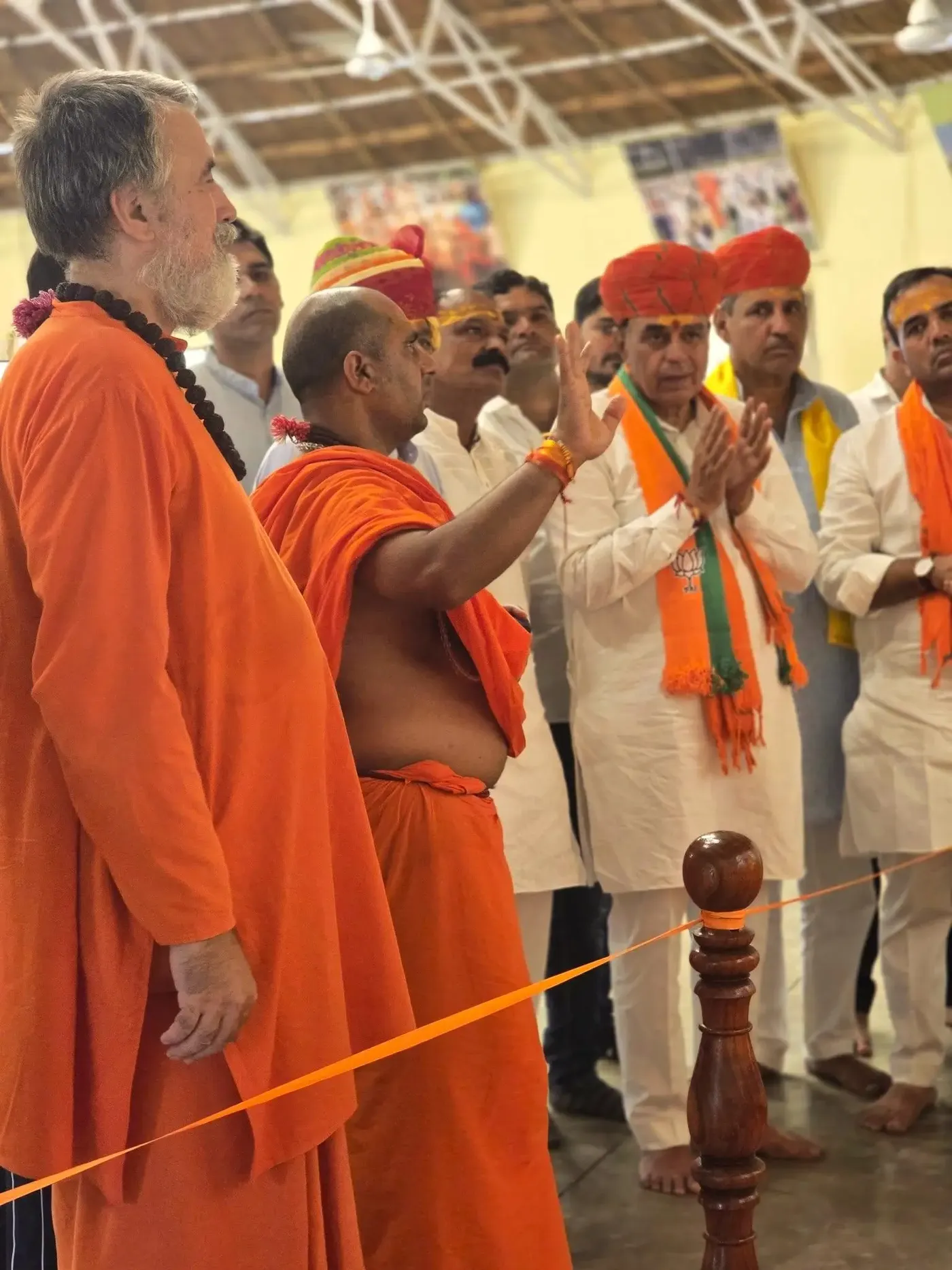 rajasthan-ministers-join-shravan-prayers-at-om-ashram bodyImage