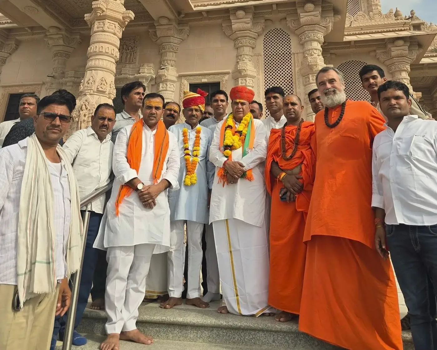 rajasthan-ministers-join-shravan-prayers-at-om-ashram bodyImage