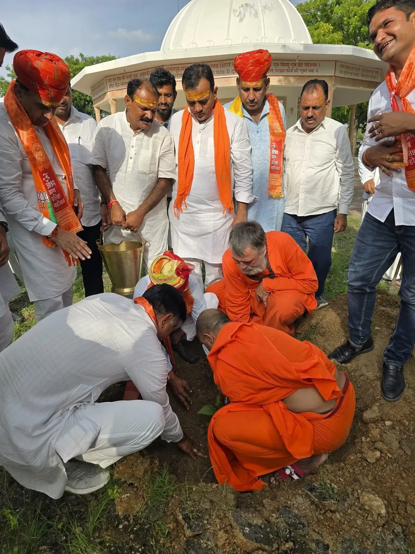 rajasthan-ministers-join-shravan-prayers-at-om-ashram bodyImage