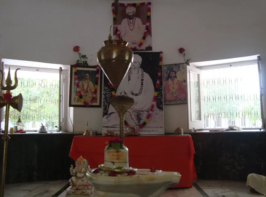 raksha-bandan-celebrations-in-om-ashram bodyImage