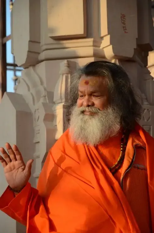 rameshbhai-ojha-visits-om-ashram bodyImage