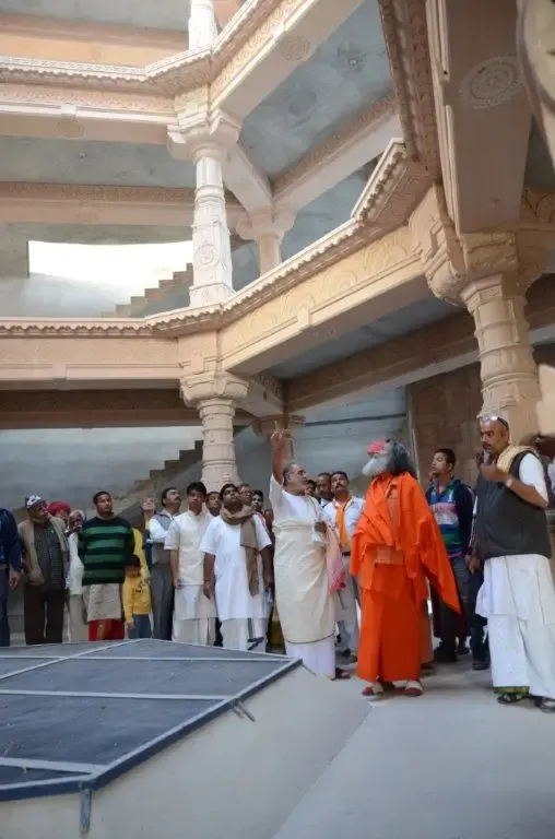 rameshbhai-ojha-visits-om-ashram bodyImage