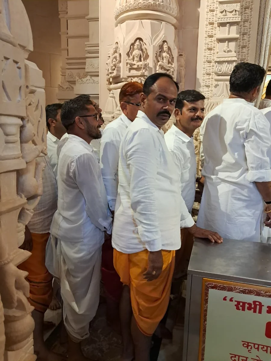 rudra-abhishek-marks-independence-day-at-om-ashram bodyImage