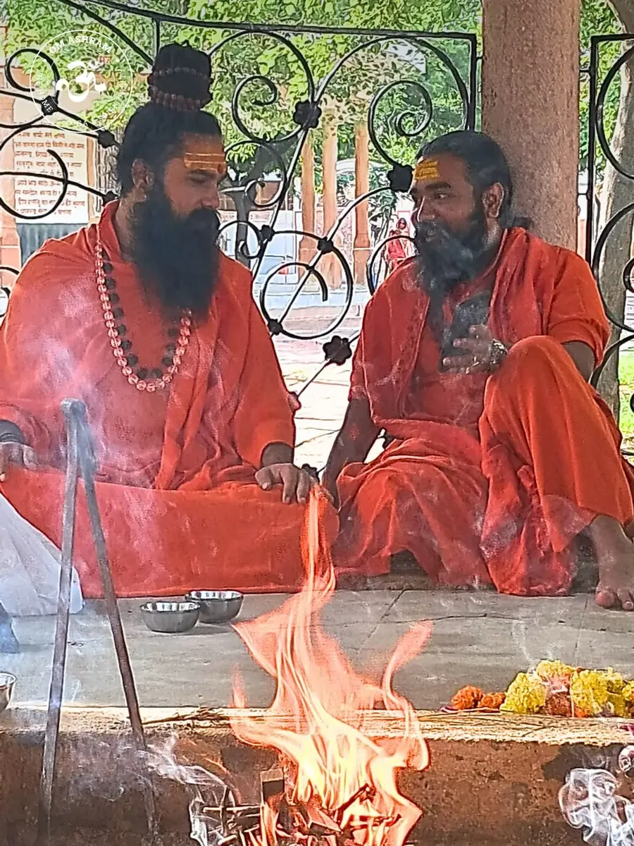 sannyas-diksha-by-the-grace-of-gurudev bodyImage