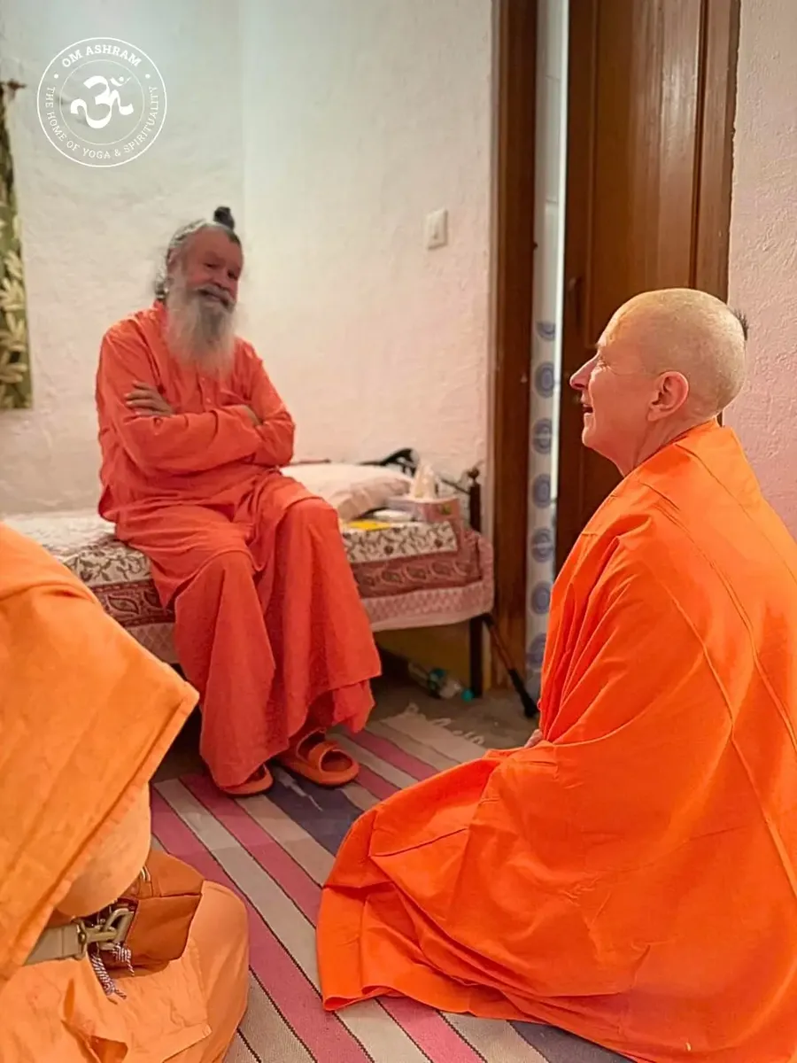 sannyas-diksha-by-the-grace-of-gurudev bodyImage