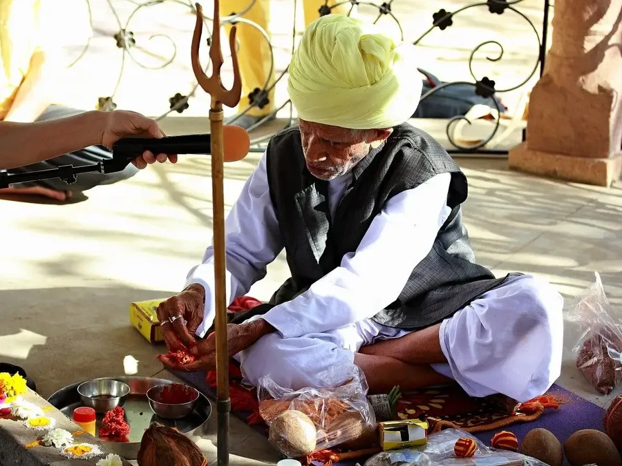 sannyas-diksha-in-om-ashram bodyImage