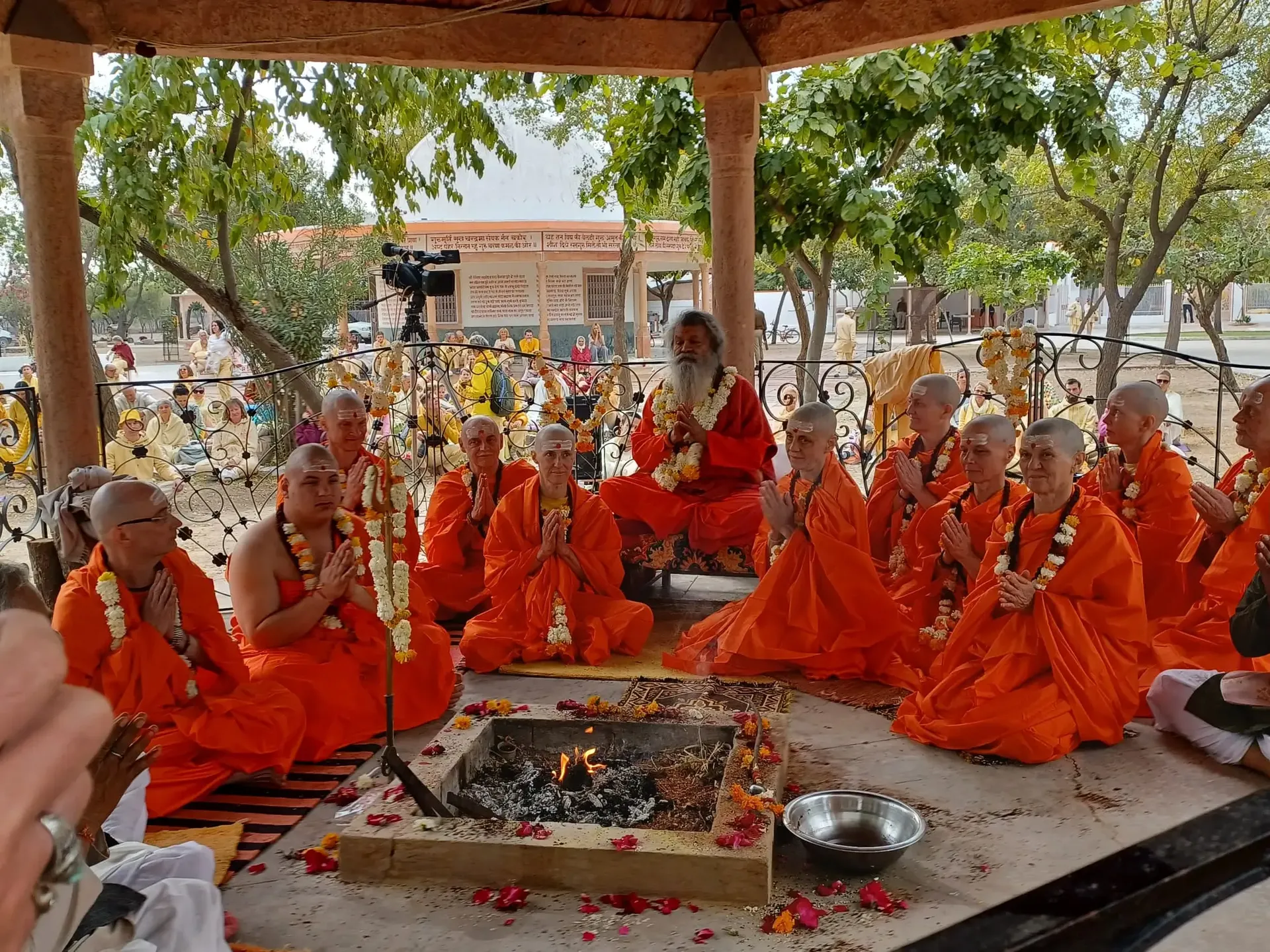 sanyas-diksha-in-om-ashram mainImage