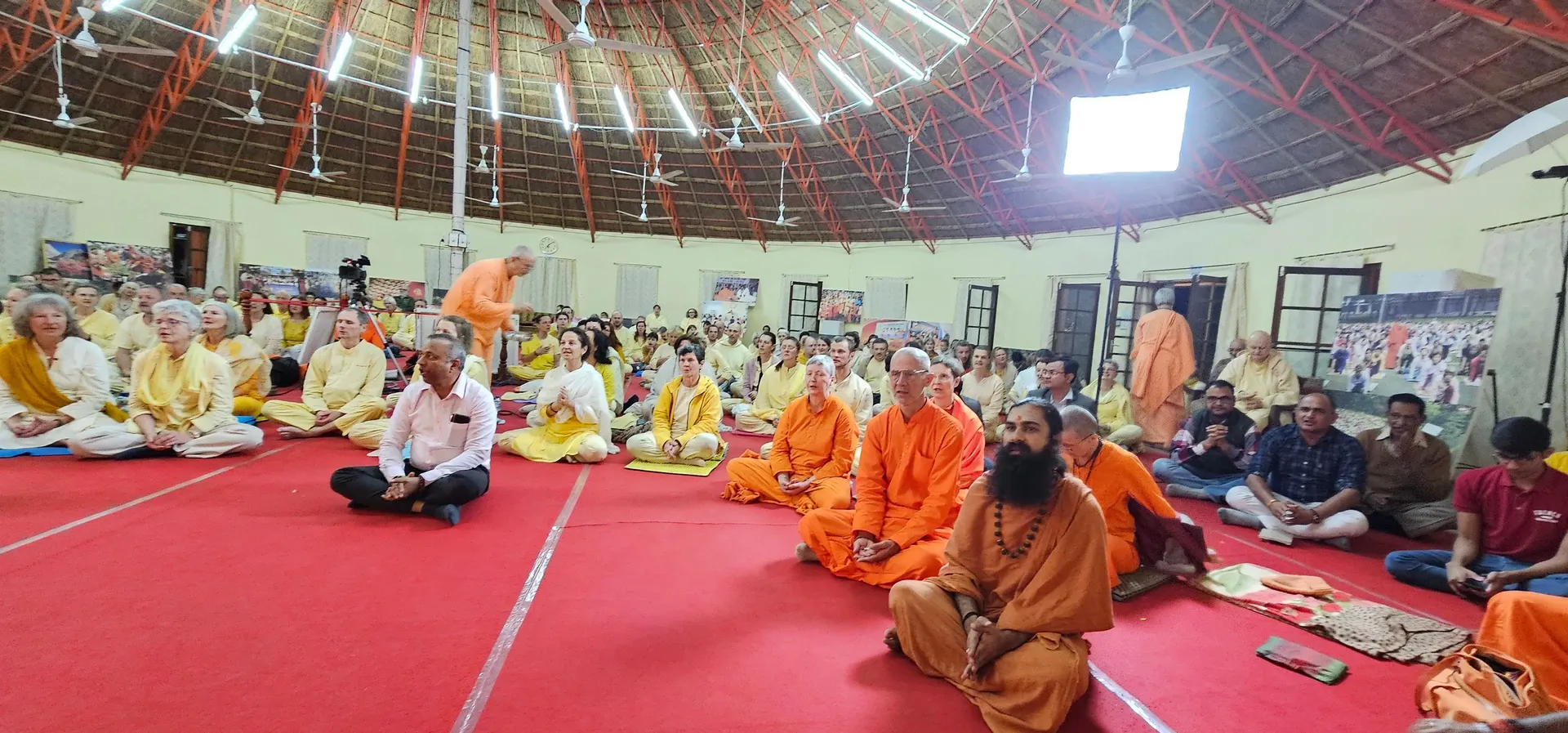 satsang-in-om-ashram1 bodyImage