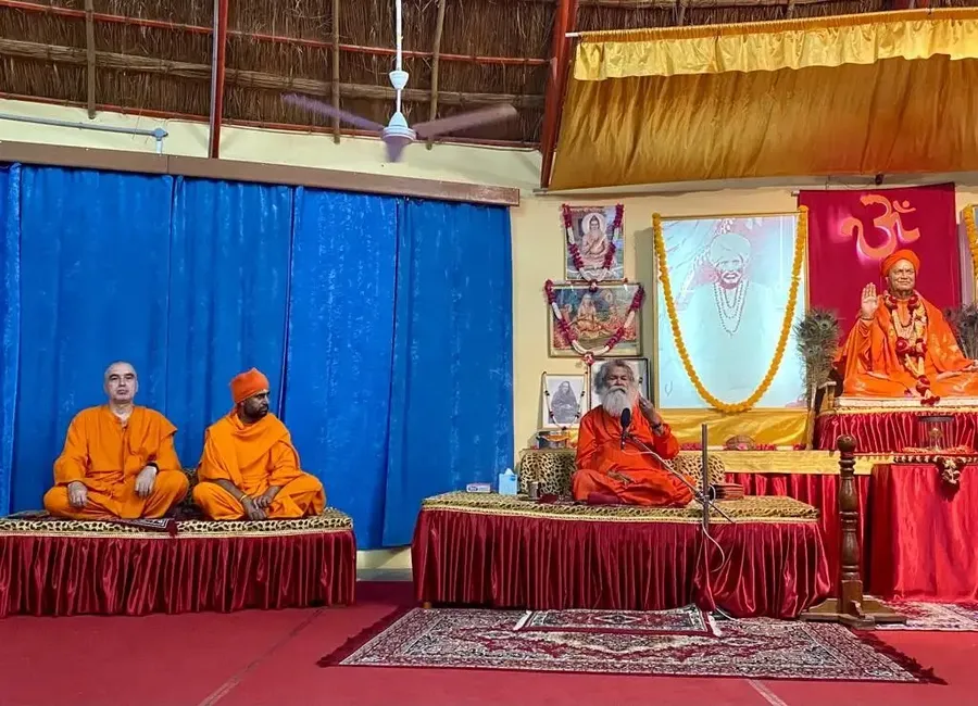 satsang-in-om-ashram bodyImage