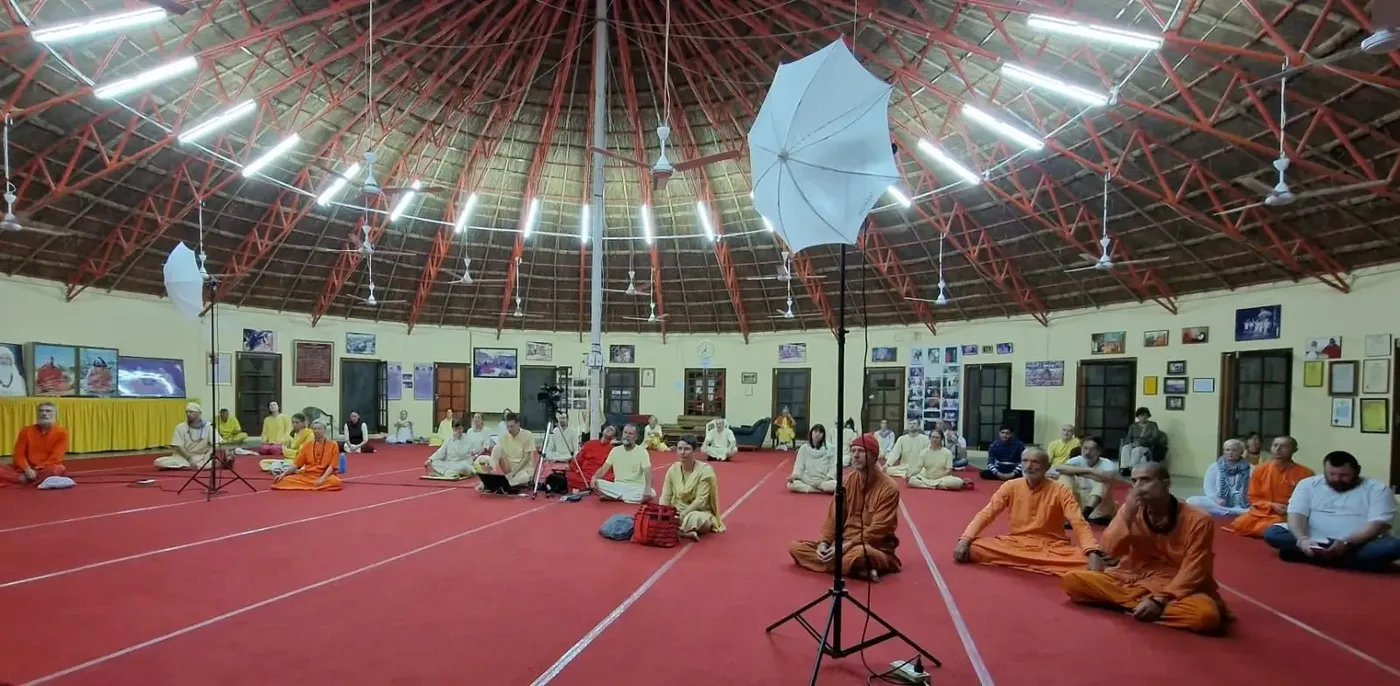 satsang-in-om-ashram bodyImage