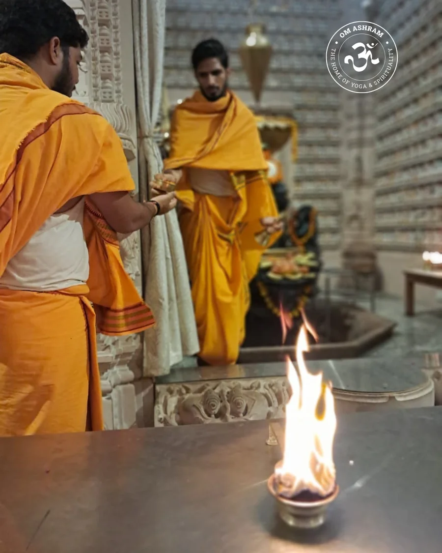 sharad-purnima-at-om-ashram bodyImage