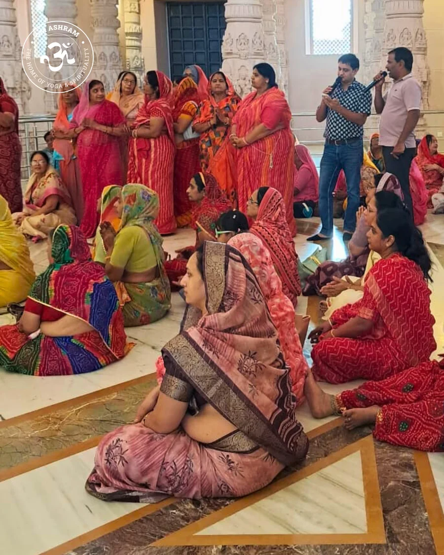 sharad-purnima-at-om-ashram bodyImage