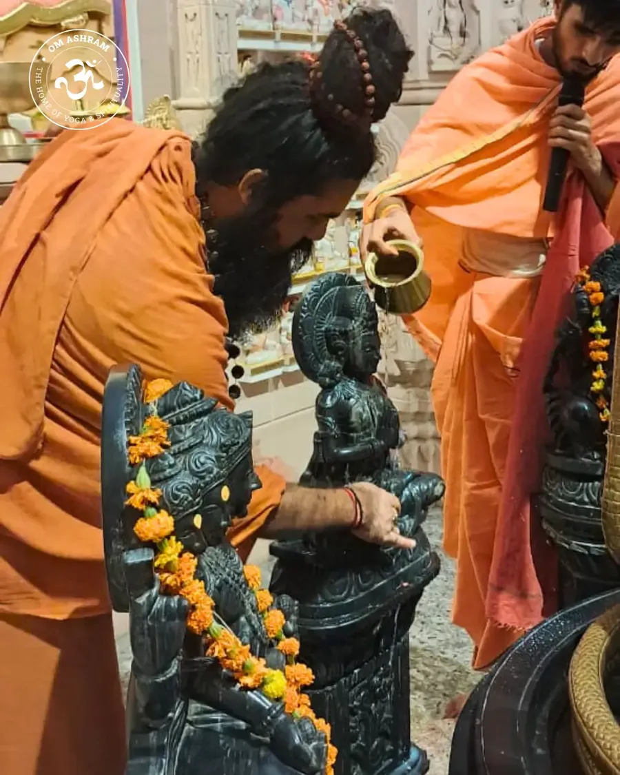 shardiya-navaratri-arrives-at-om-ashram bodyImage