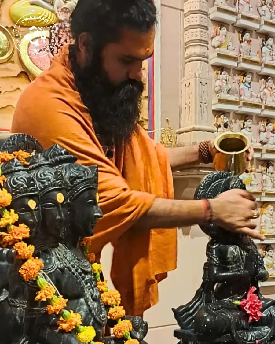 shardiya-navaratri-arrives-at-om-ashram bodyImage