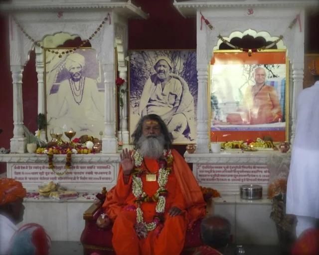 sri-devpuriji-s-mahasamadhi-and-swamiji-s-birthday-celebrations-according-to-the-astrological-moon-calendar mainImage