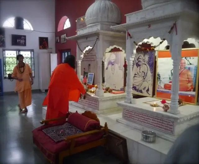 sri-devpuriji-s-mahasamadhi-and-swamiji-s-birthday-celebrations-according-to-the-astrological-moon-calendar bodyImage