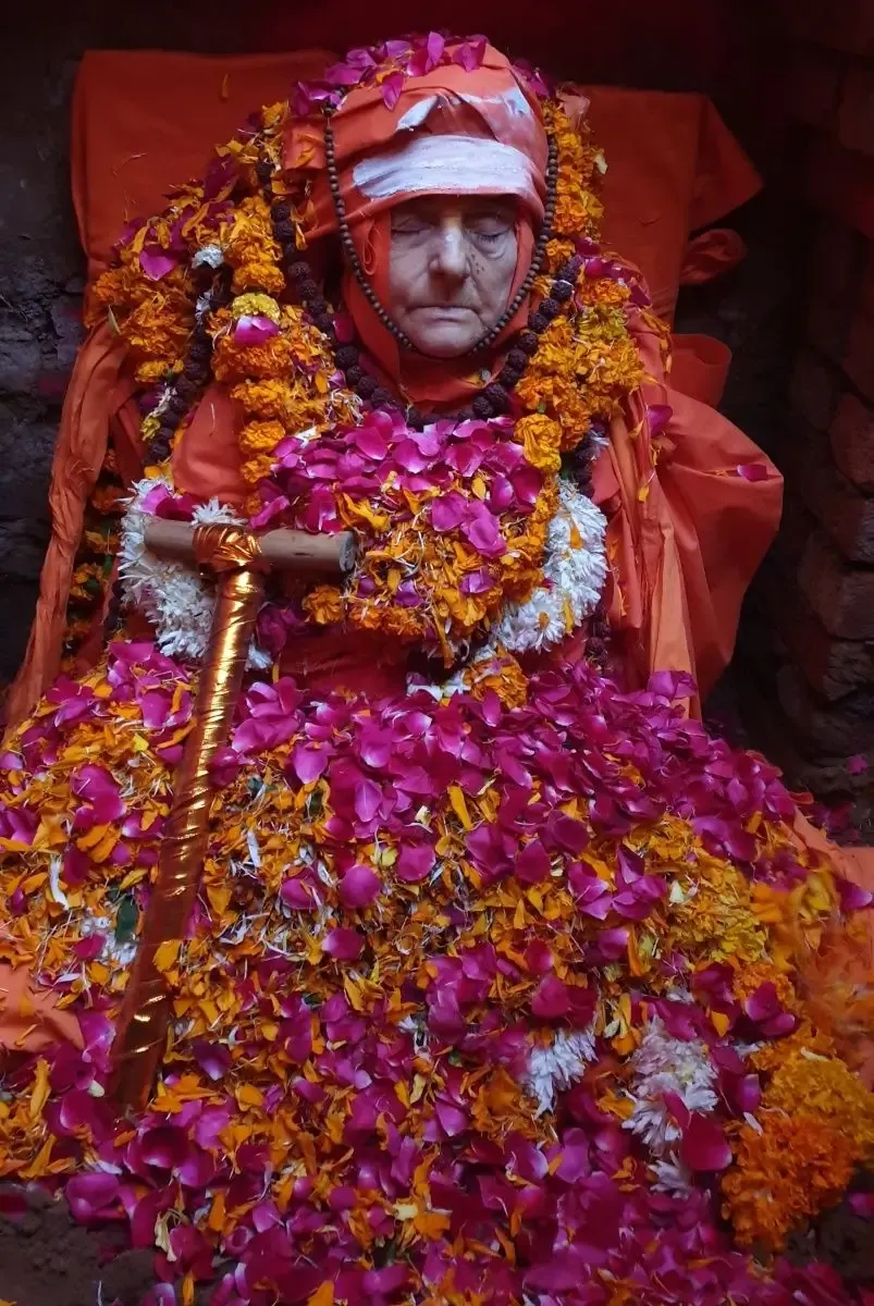 swami-ma-yoga-shakti-puri-s-mahasamadhi-ceremony bodyImage