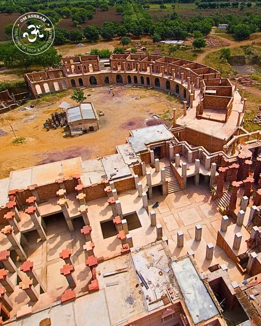 the-architect-behind-the-om-shaped-wonder body