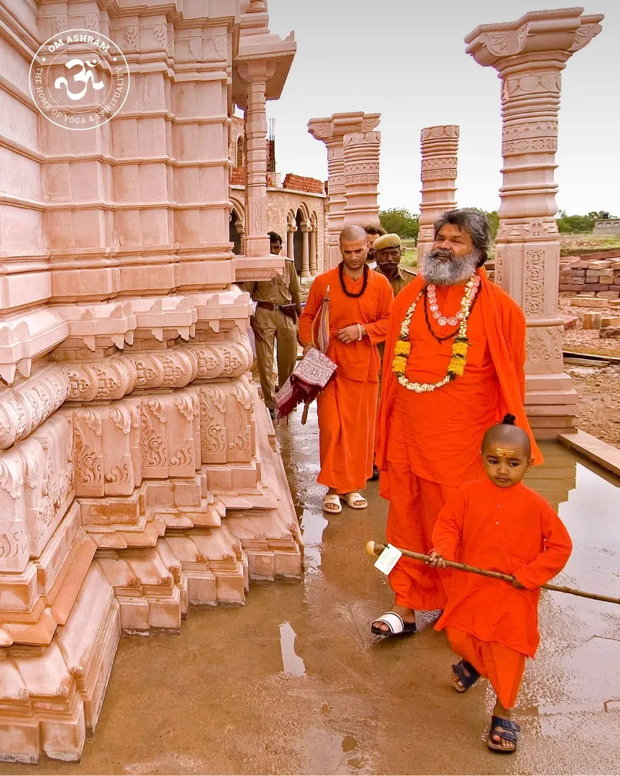 the-architect-behind-the-om-shaped-wonder body