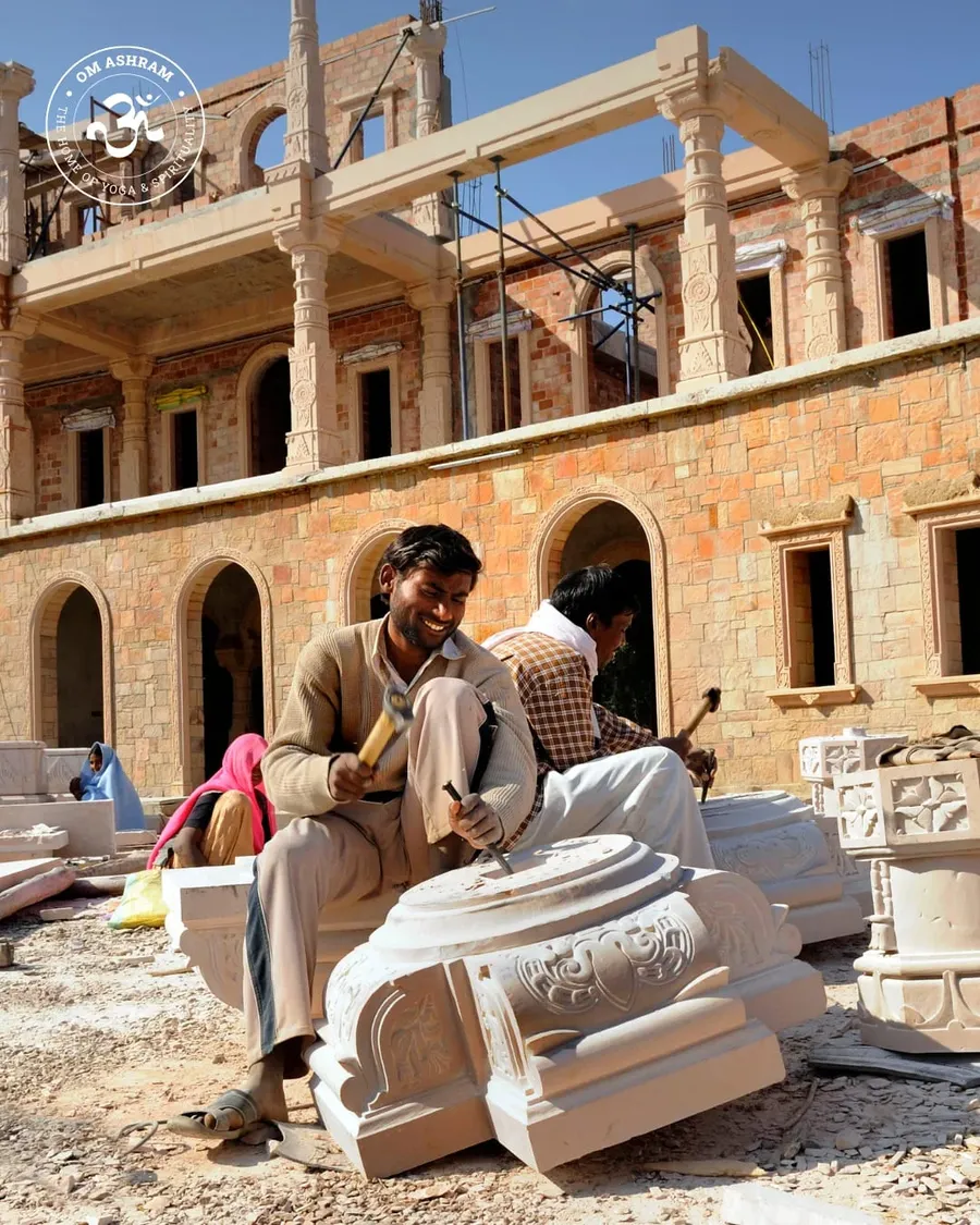 the-architect-behind-the-om-shaped-wonder body