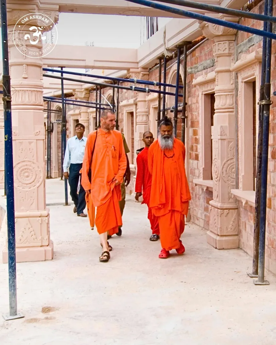 the-architect-behind-the-om-shaped-wonder body