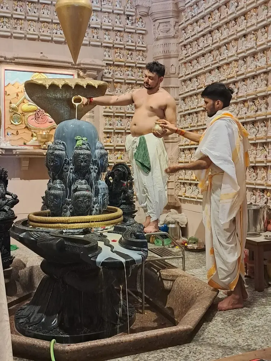 the-grand-rudrabhishek-at-om-ashram bodyImage