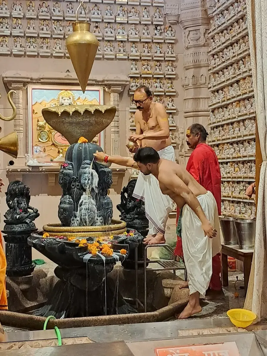 the-grand-rudrabhishek-at-om-ashram mainImage