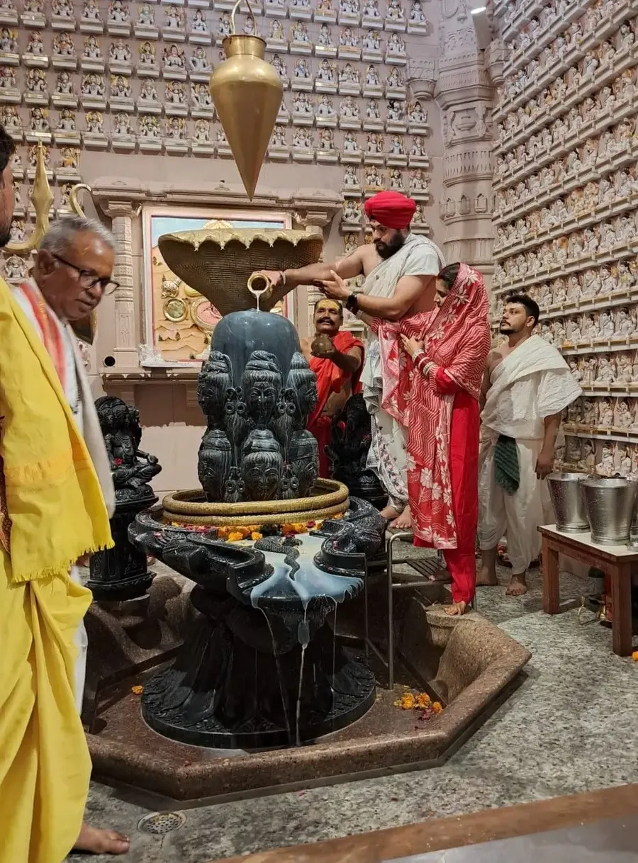 the-grand-rudrabhishek-at-om-ashram bodyImage