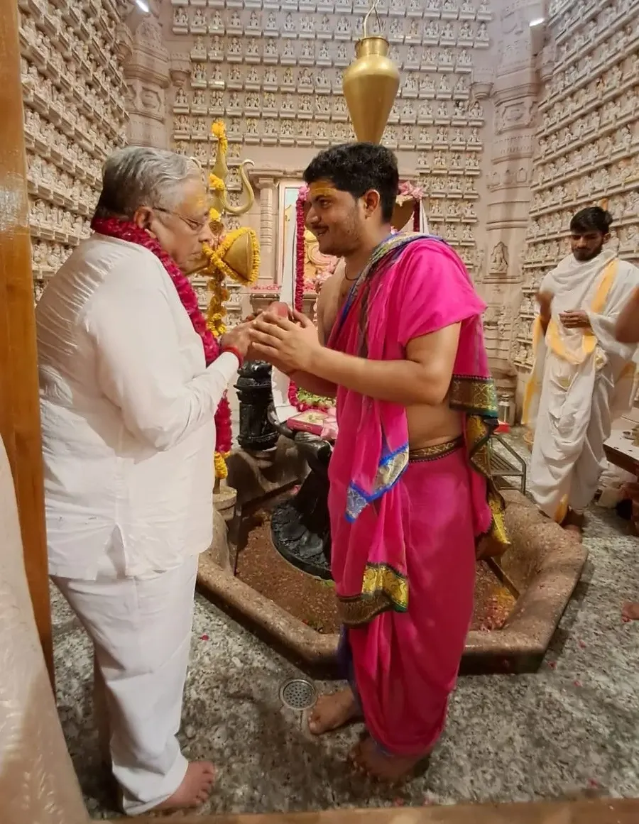 the-grand-rudrabhishek-at-om-ashram bodyImage