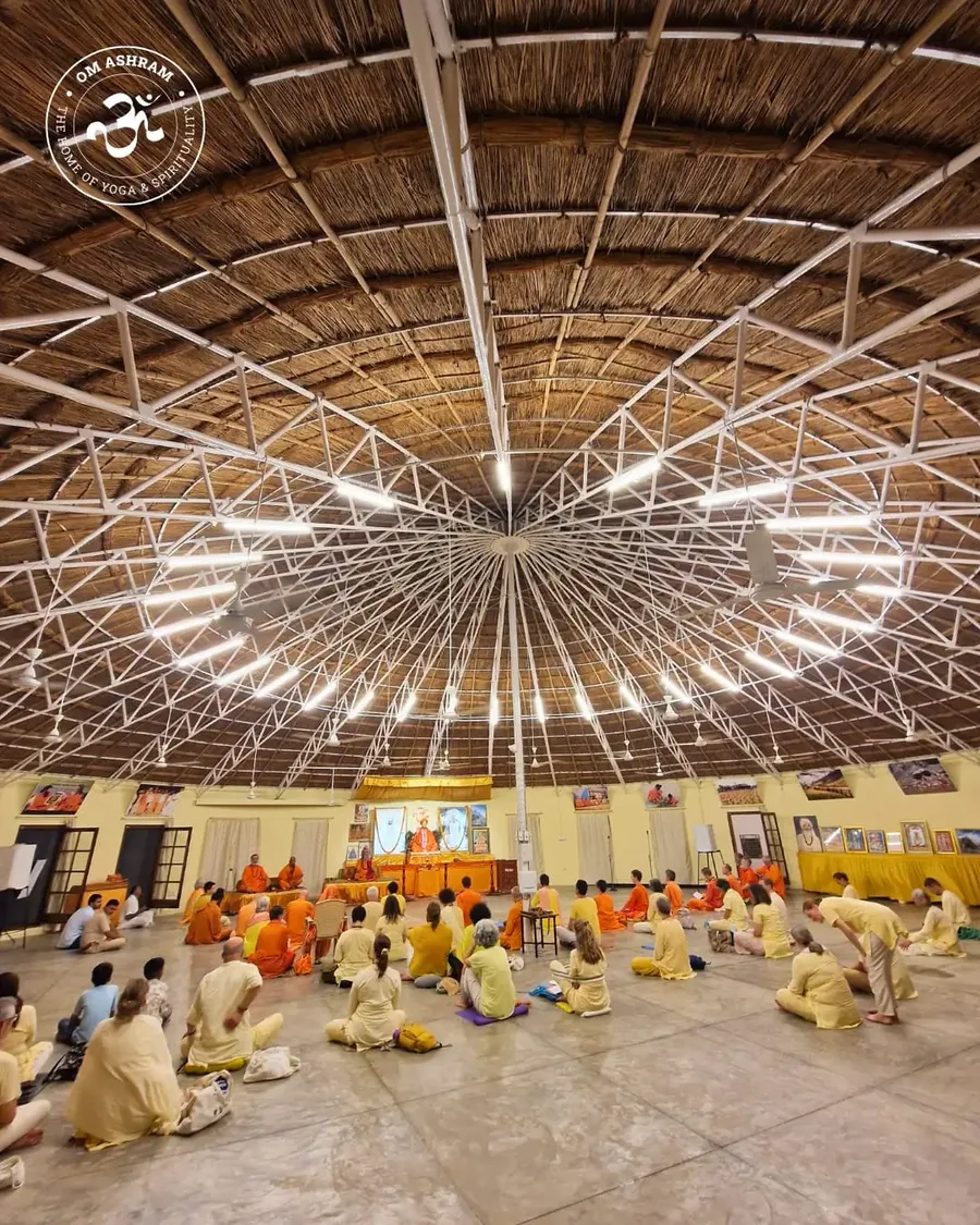 the-light-of-satsang-at-om-ashram bodyImage