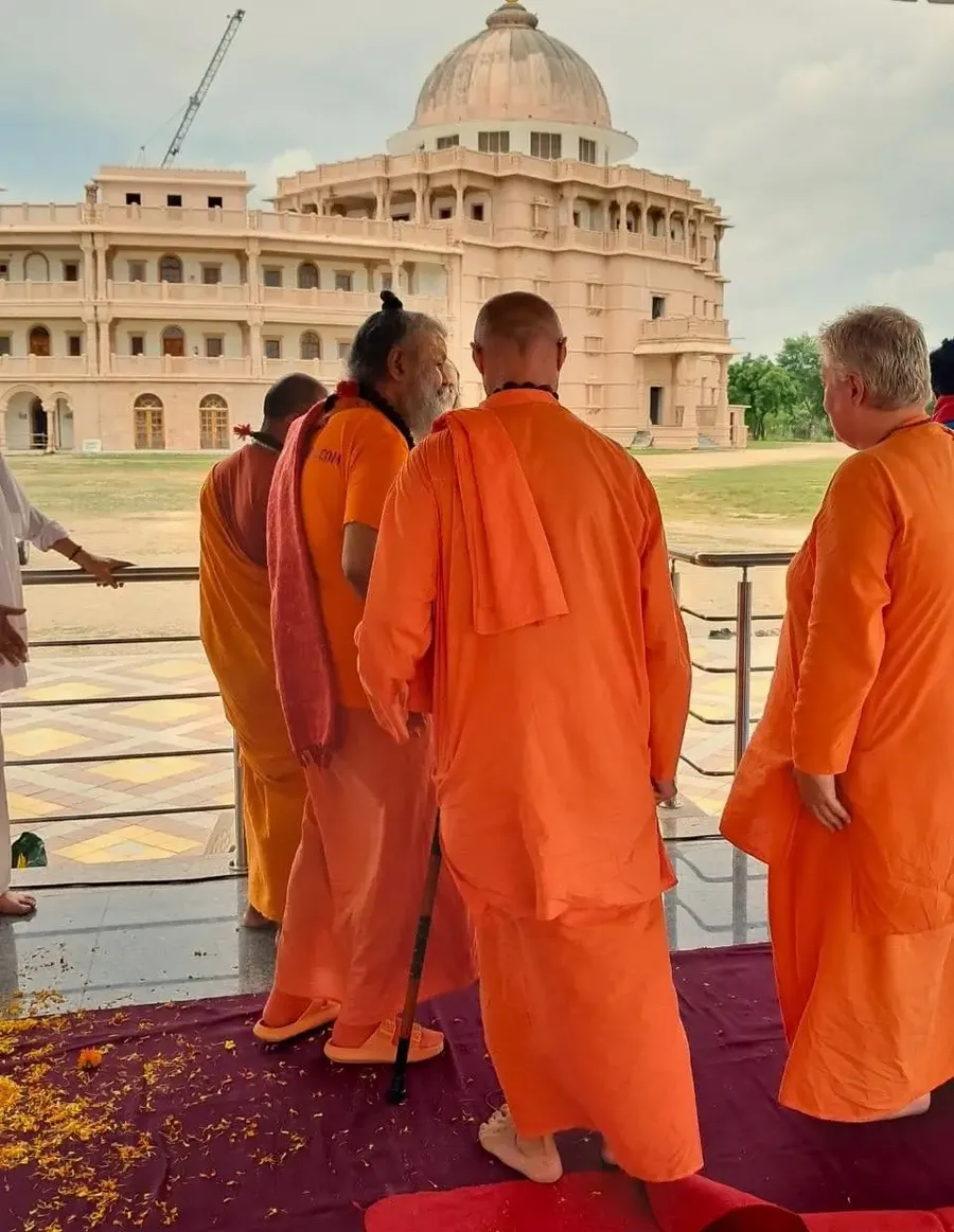 the-mahamrityunjaya-havan-at-om-ashram bodyImage