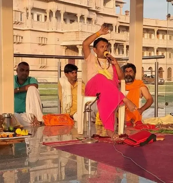 the-mahamrityunjaya-havan-at-om-ashram bodyImage