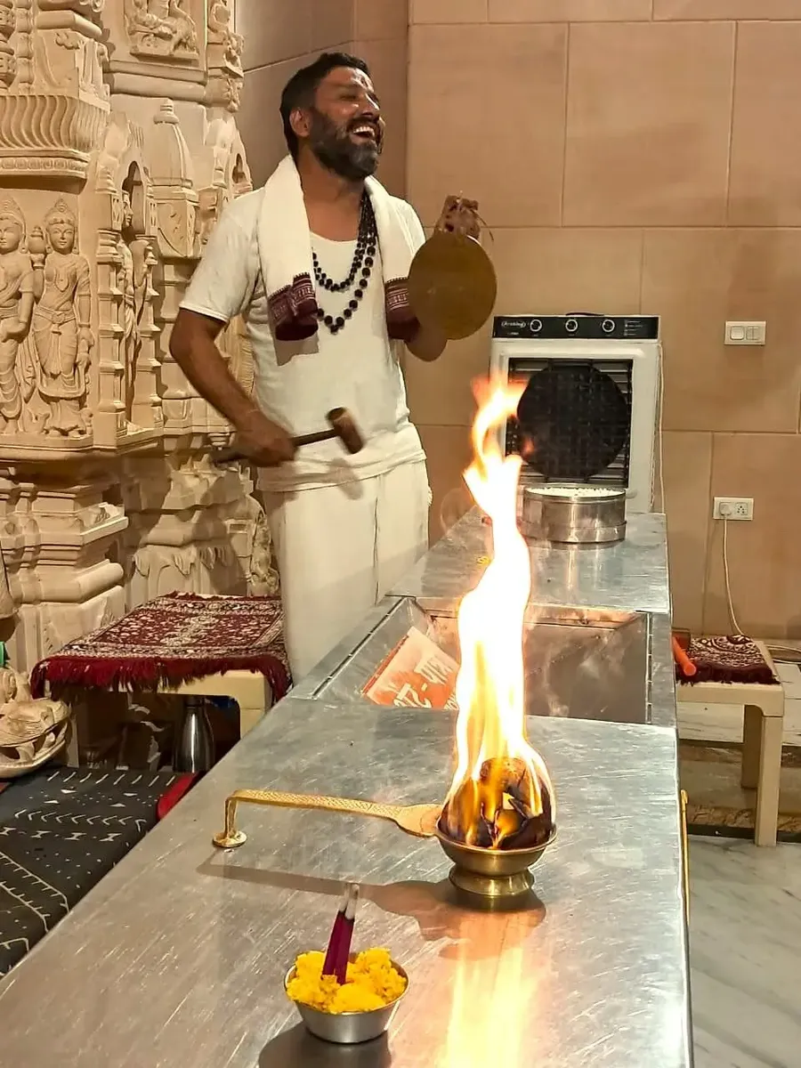 the-mahamrityunjaya-havan-at-om-ashram bodyImage