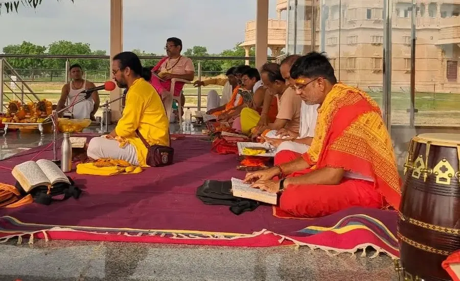 the-mahamrityunjaya-havan-at-om-ashram bodyImage