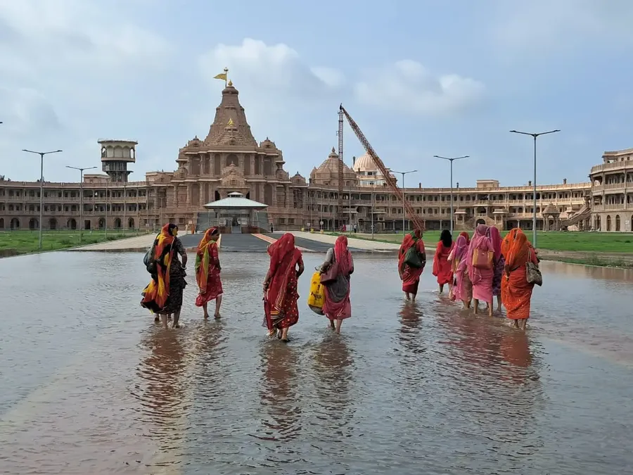 the-monsoon-with-vishwaguru-ji-at-om-ashram bodyImage