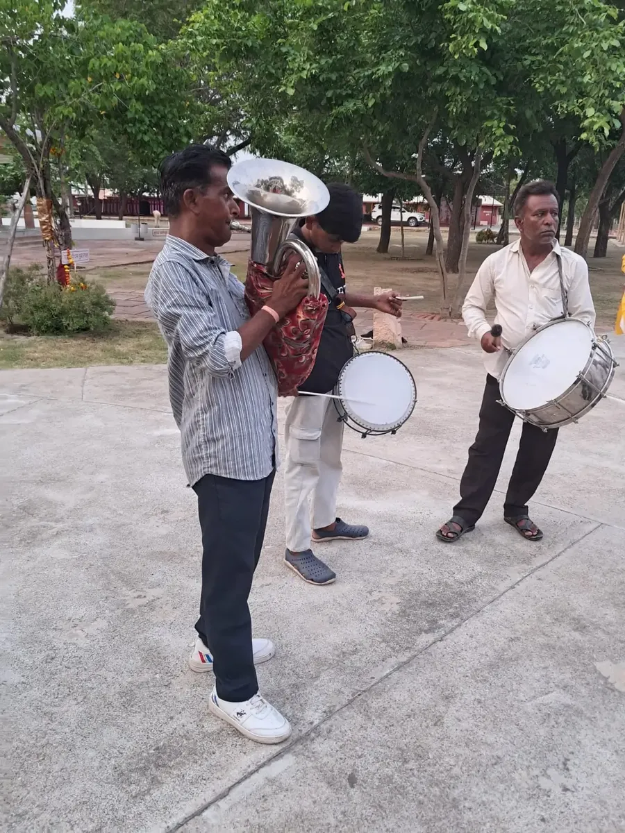 the-monsoon-with-vishwaguru-ji-at-om-ashram bodyImage