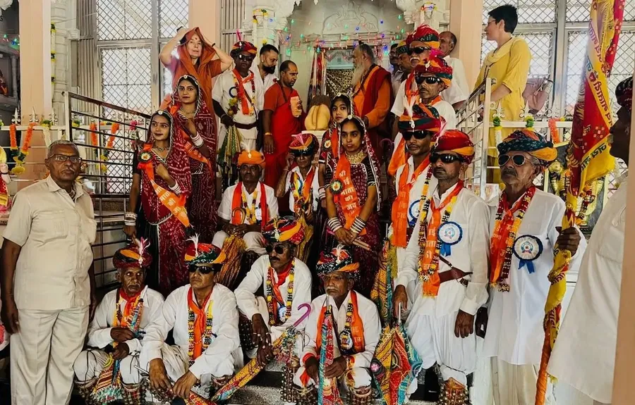 vishwaguruji-graces-the-inauguration-of-mandir bodyImage