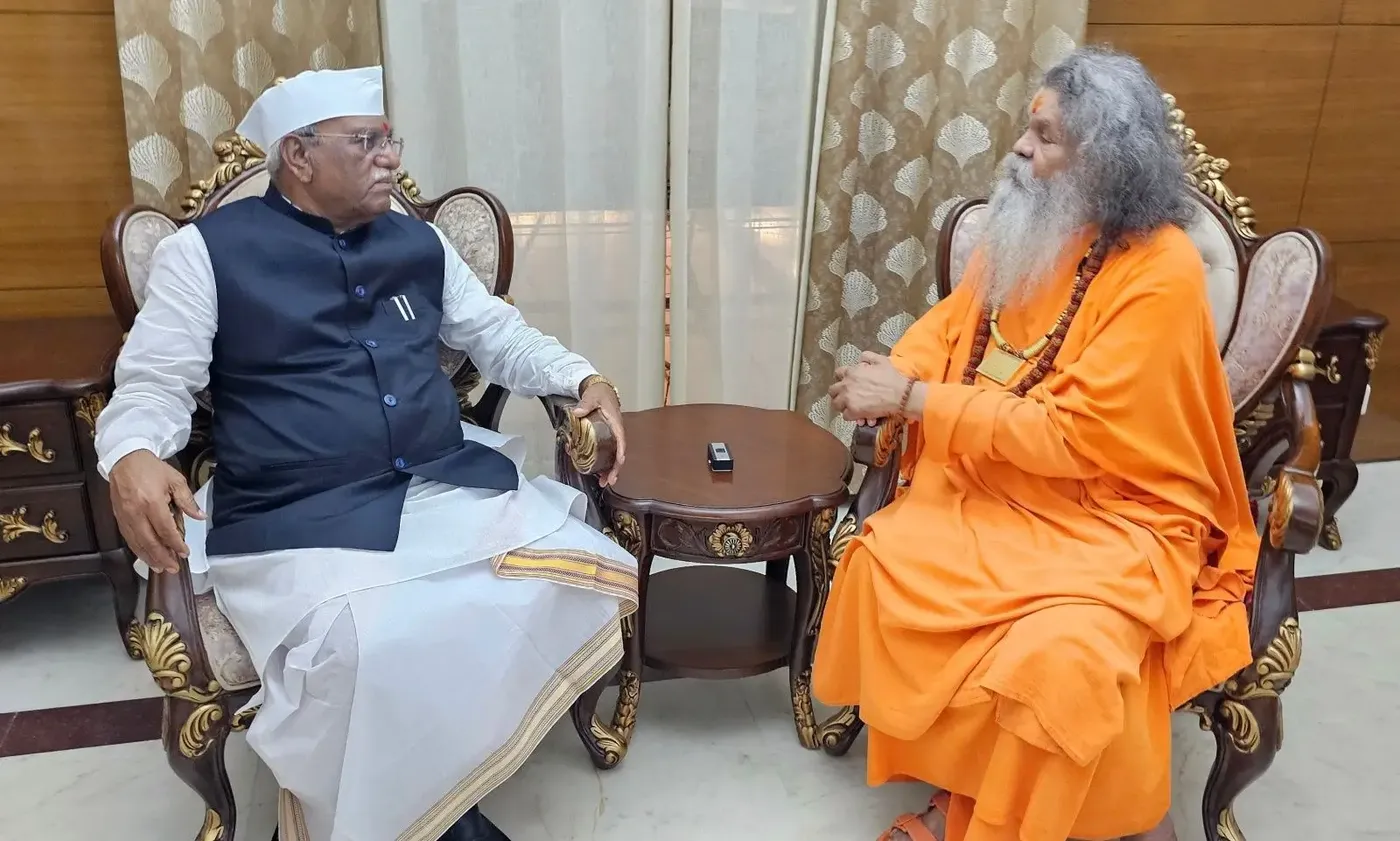 vishwaguruji-meets-honourable-governor-of-rajasthan bodyImage