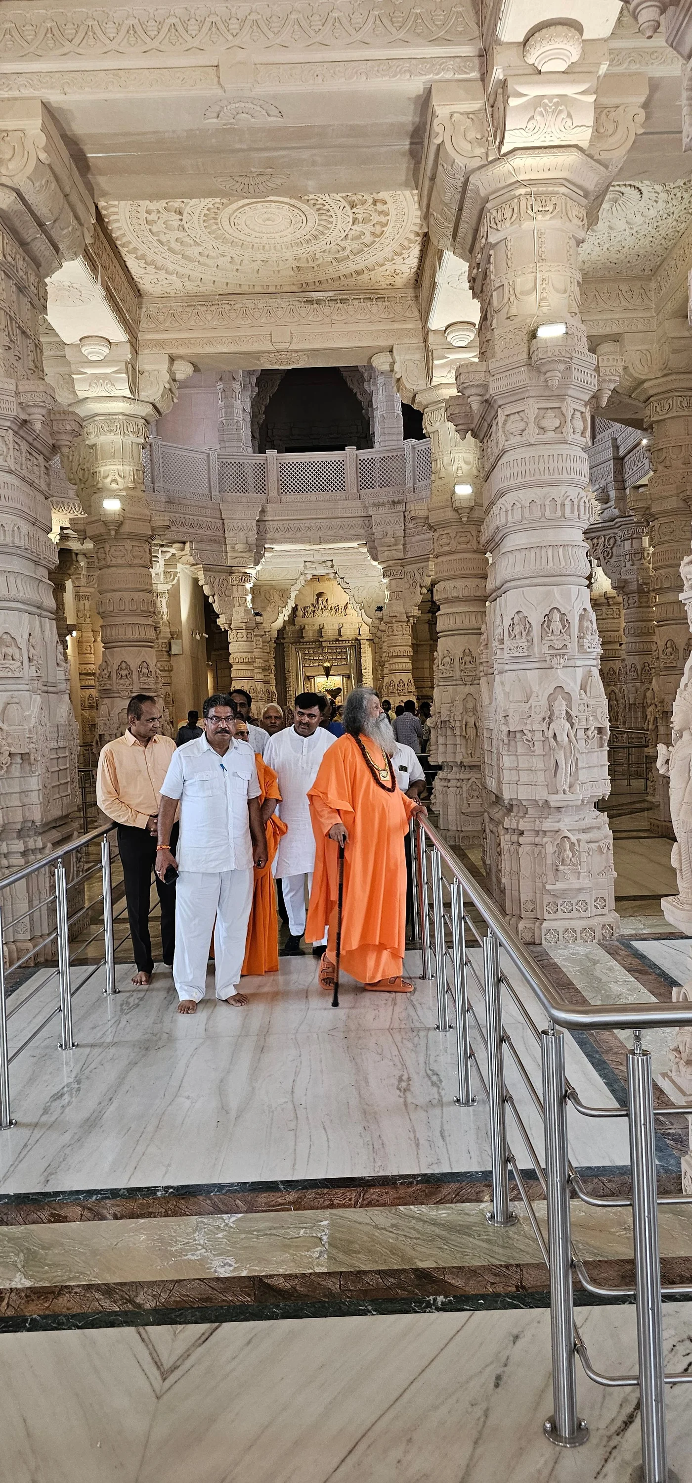 vishwaguruji special visit to shiva temple vishwaguruji-special-visit-to-shiva-temple_10.jpg