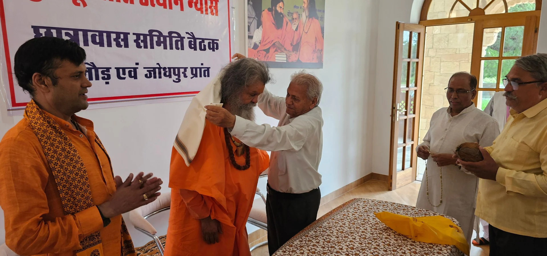 vishwaguruji special visit to shiva temple vishwaguruji-special-visit-to-shiva-temple_2.jpg