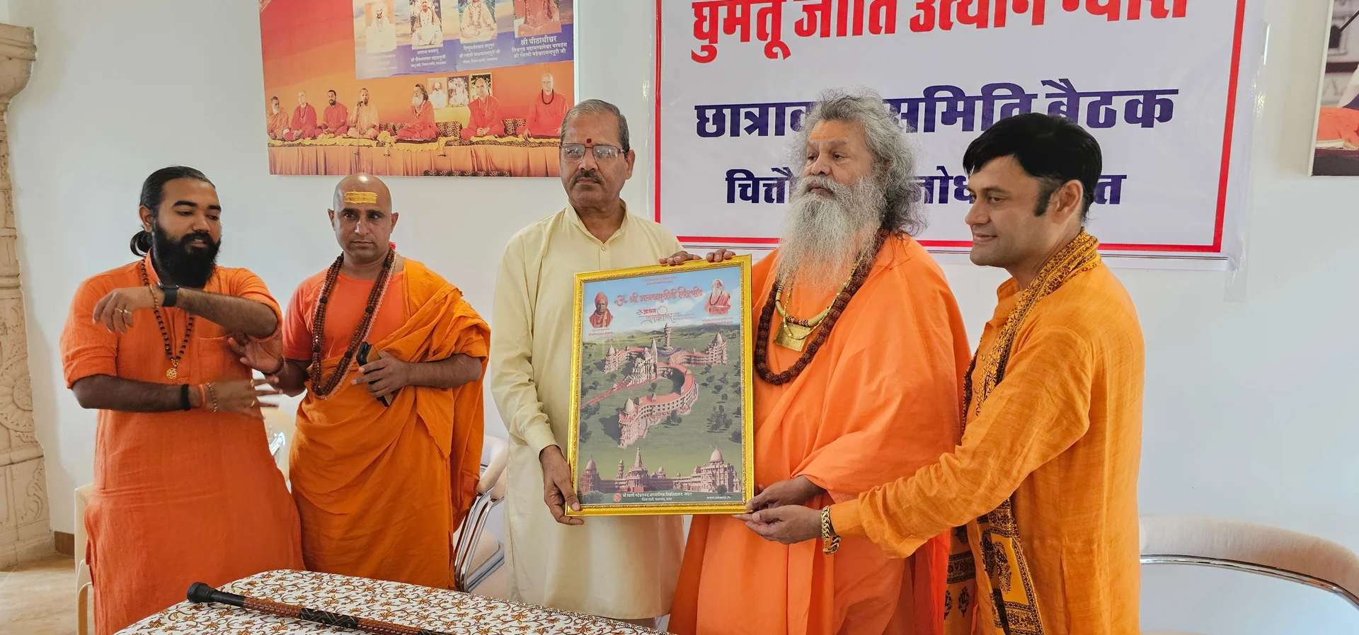 vishwaguruji special visit to shiva temple vishwaguruji-special-visit-to-shiva-temple_6.jpg