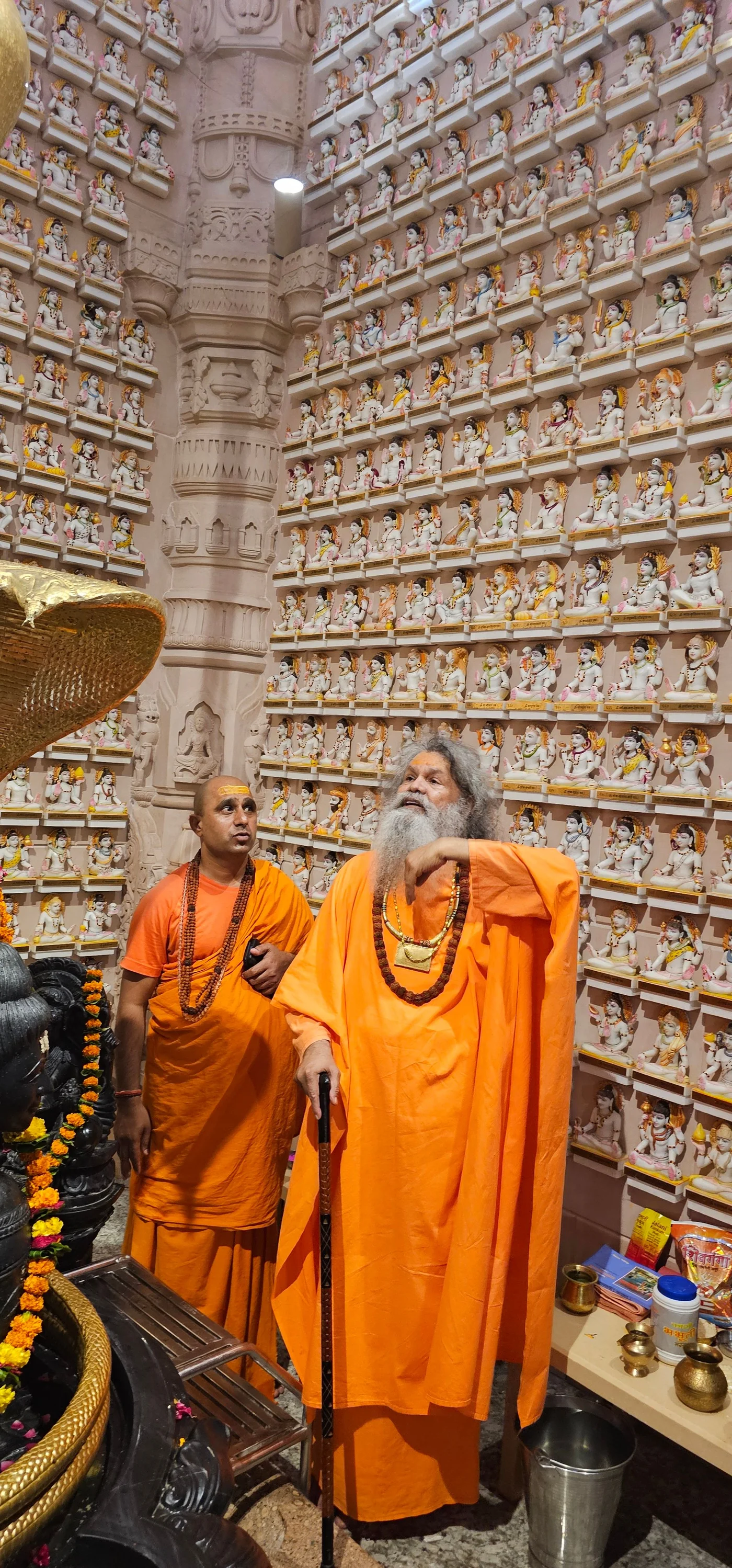 vishwaguruji special visit to shiva temple vishwaguruji-special-visit-to-shiva-temple_9.jpg