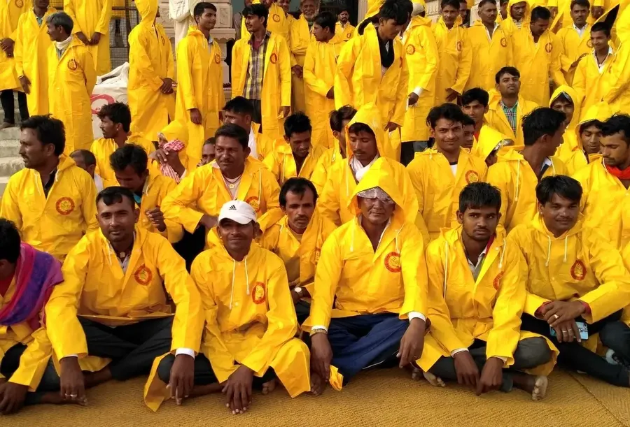 vishwaguruji-visits-om-ashram bodyImage