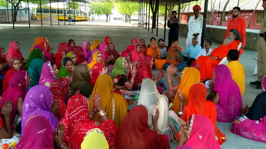 vishwaguruji-visits-om-ashram bodyImage