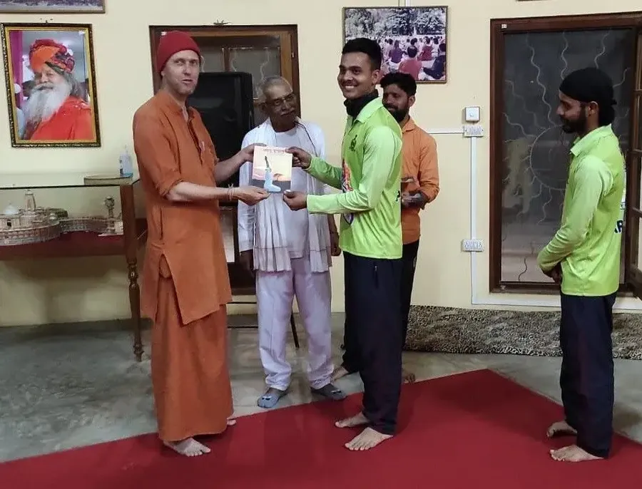 visit-of-indian-army-corps-of-engineers-to-om-ashram bodyImage