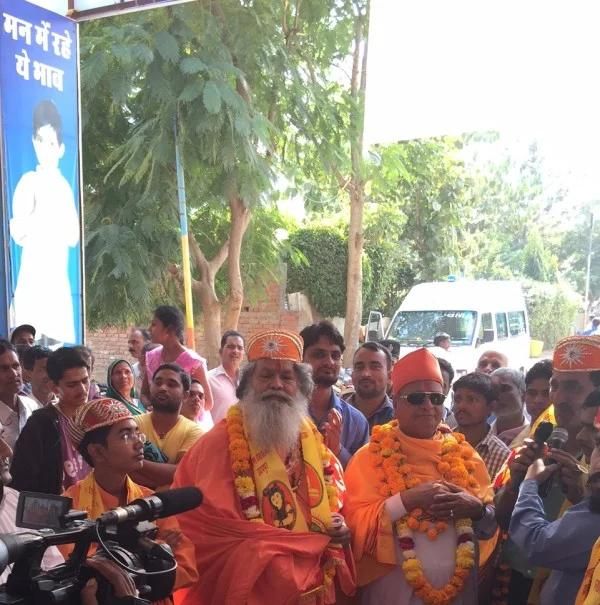 visit-to-narayan-seva-sansthan-udaipur mainImage